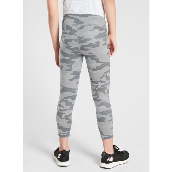 Athleta Girl Large 12 Gray Camo Printed Chit Chat Capri Leggings Workout Active - Picture 11 of 11